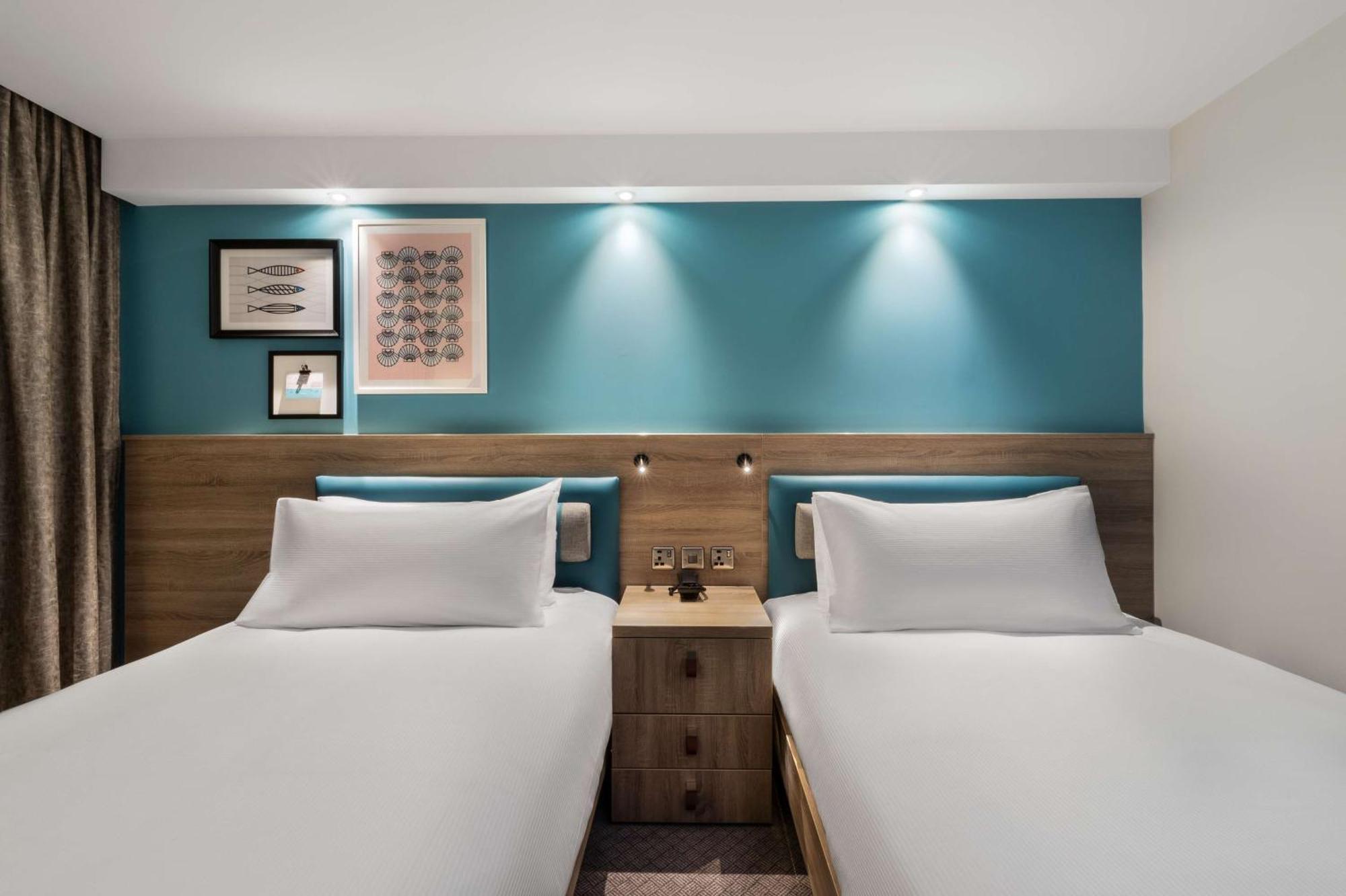 Hampton By Hilton Torquay Hotell Exteriör bild